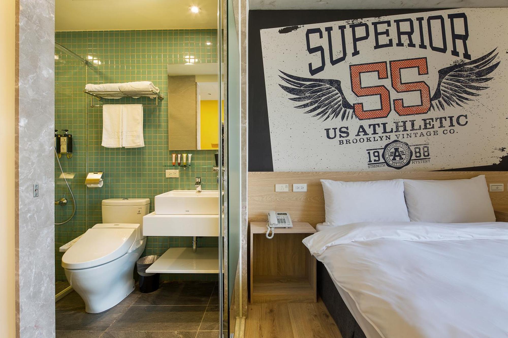 Check Inn Express Taichung Yizhong Luaran gambar