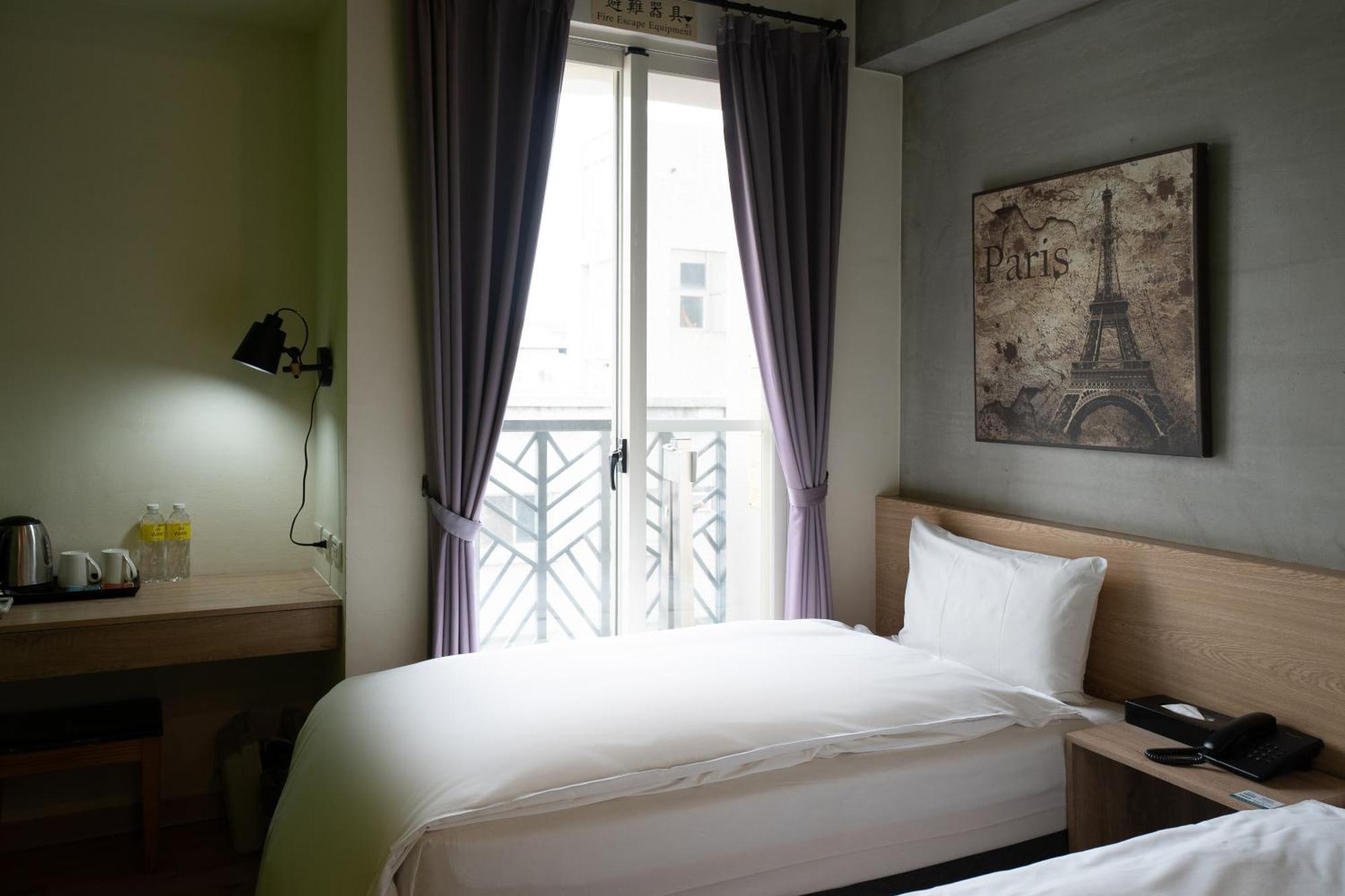 Check Inn Express Taichung Yizhong Luaran gambar
