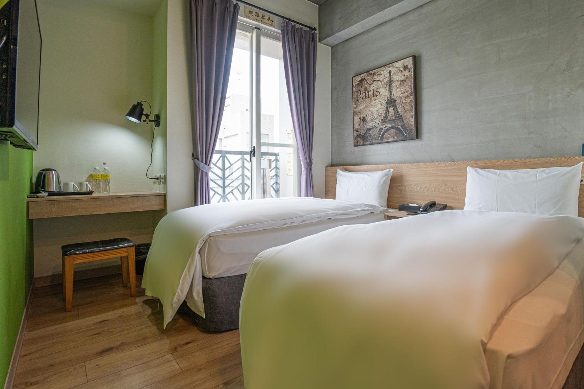 Check Inn Express Taichung Yizhong Luaran gambar