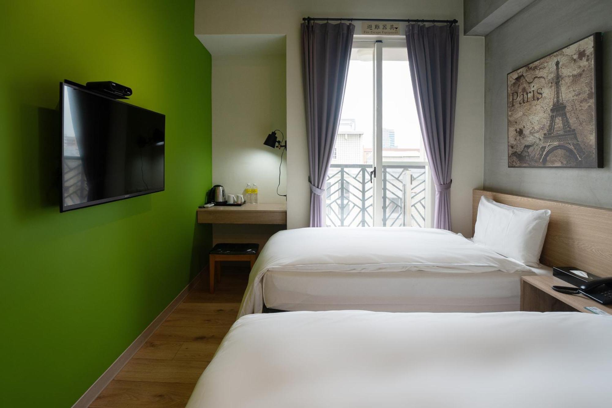 Check Inn Express Taichung Yizhong Luaran gambar