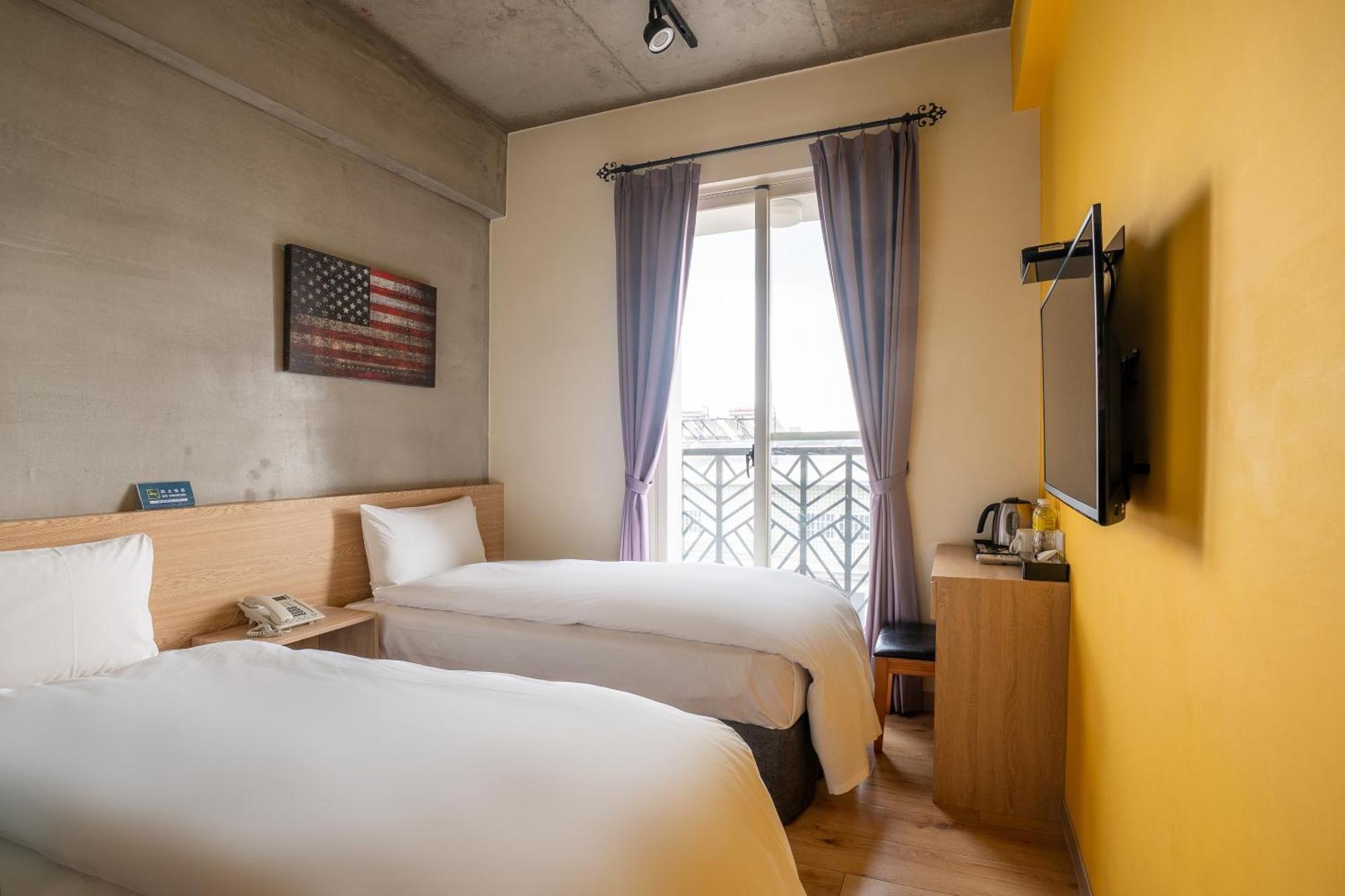 Check Inn Express Taichung Yizhong Luaran gambar