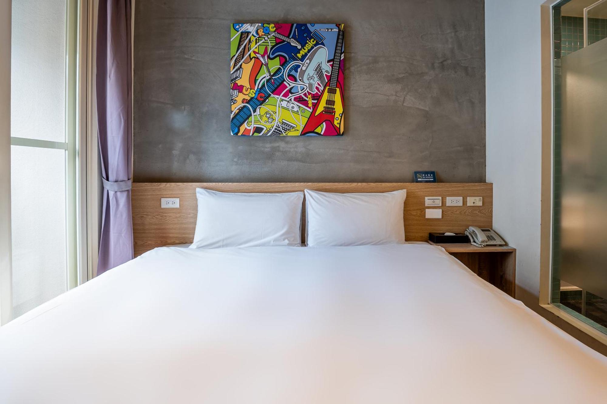 Check Inn Express Taichung Yizhong Luaran gambar