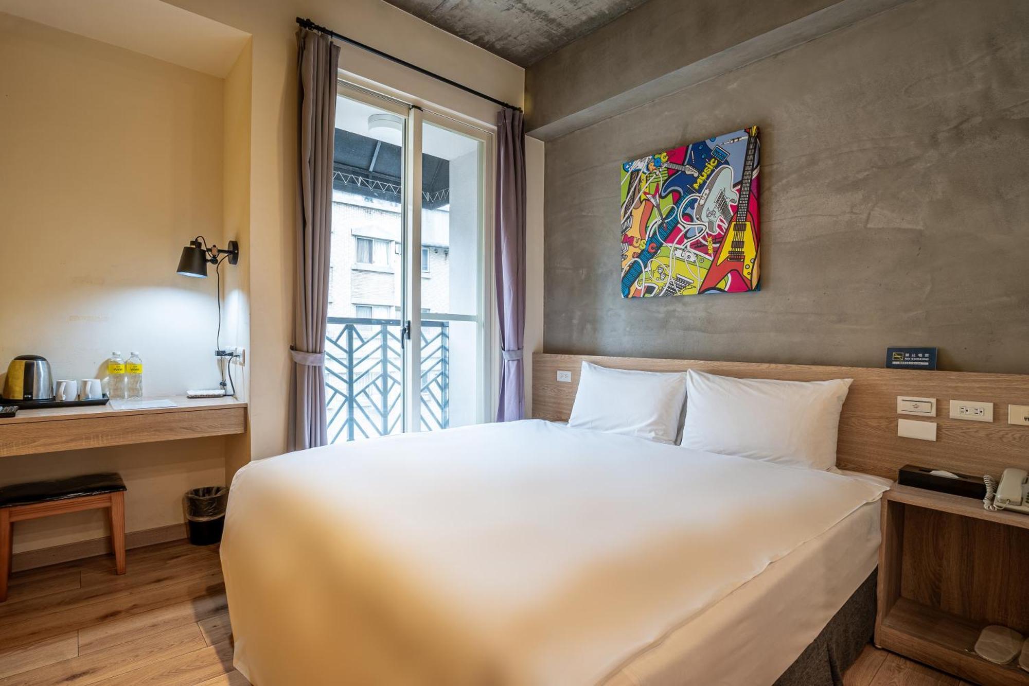 Check Inn Express Taichung Yizhong Luaran gambar