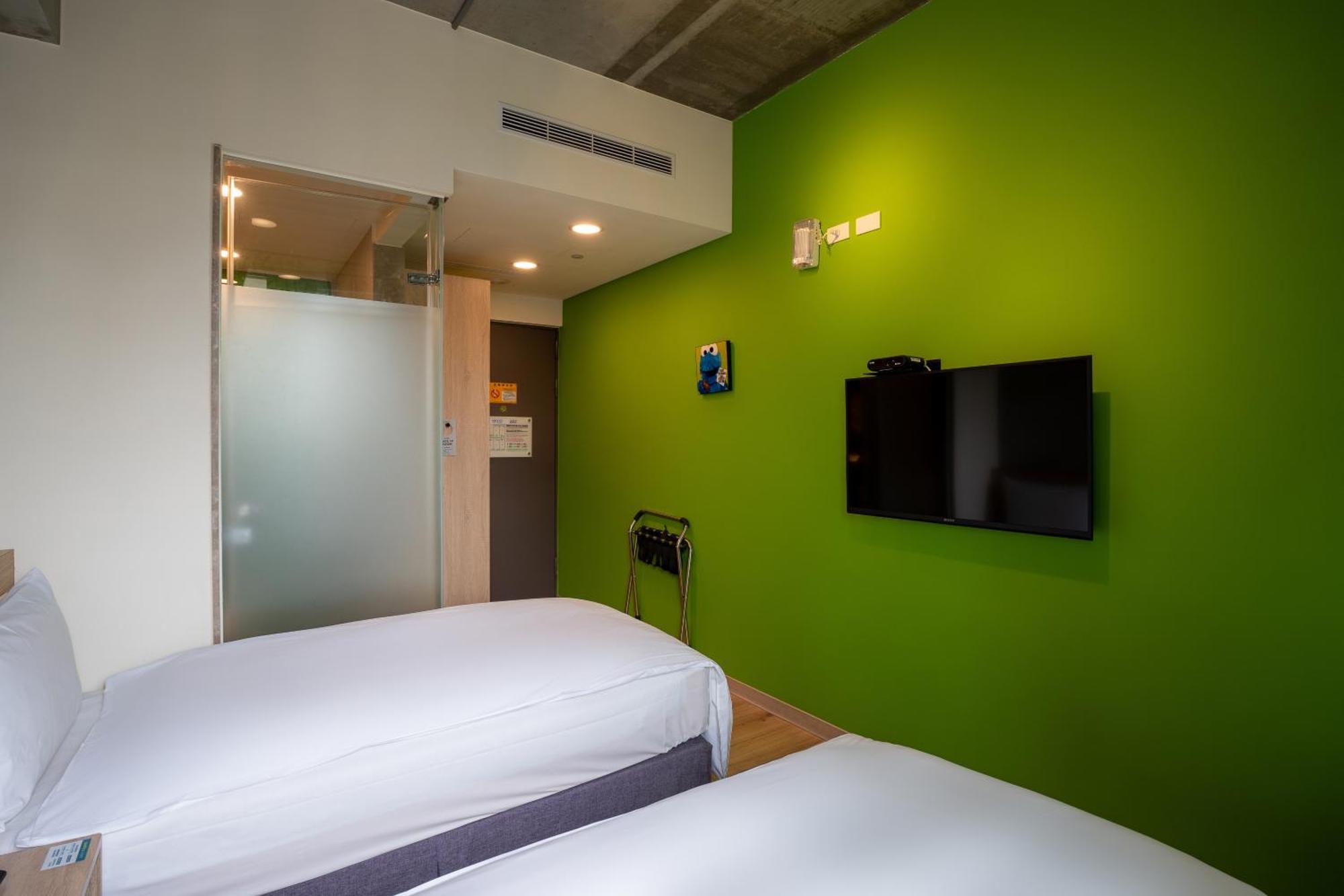 Check Inn Express Taichung Yizhong Luaran gambar